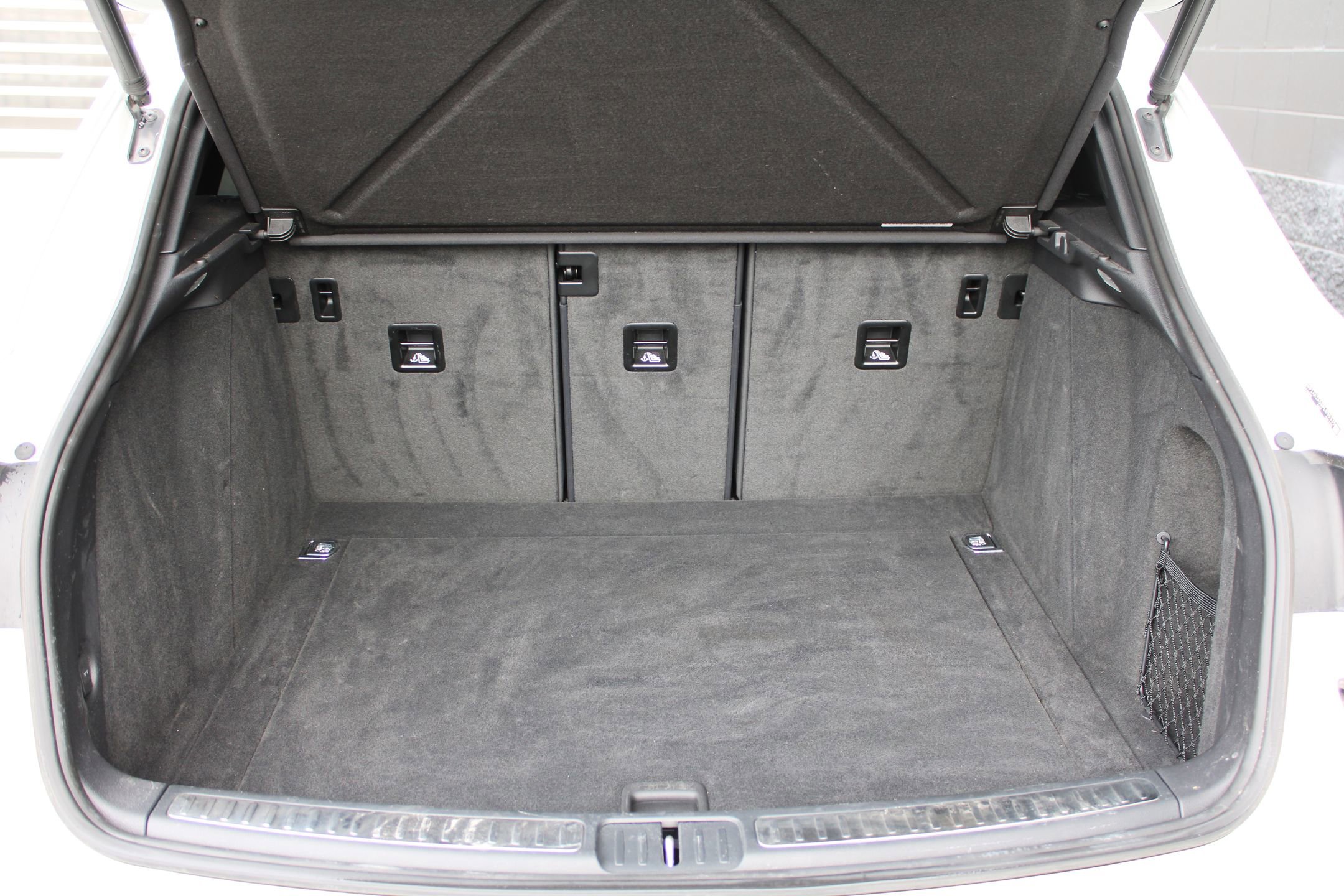 Certified 2023 Porsche Macan image 24