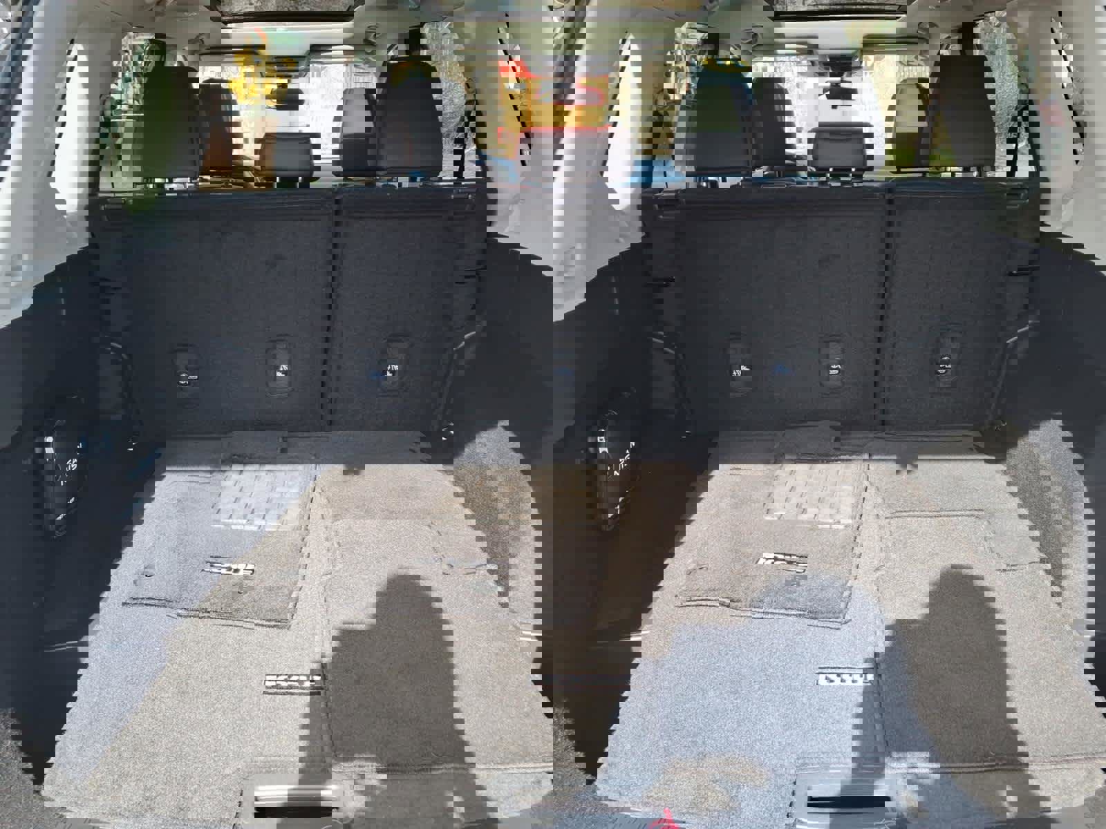 Used 2023 Nissan Rogue SV w/ SV Premium B Package image 21