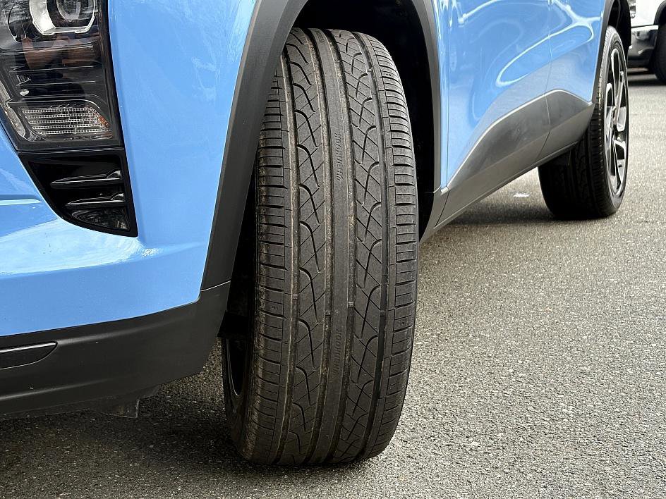 Used 2024 Chevrolet Trax RS w/ Sunroof Package image 28