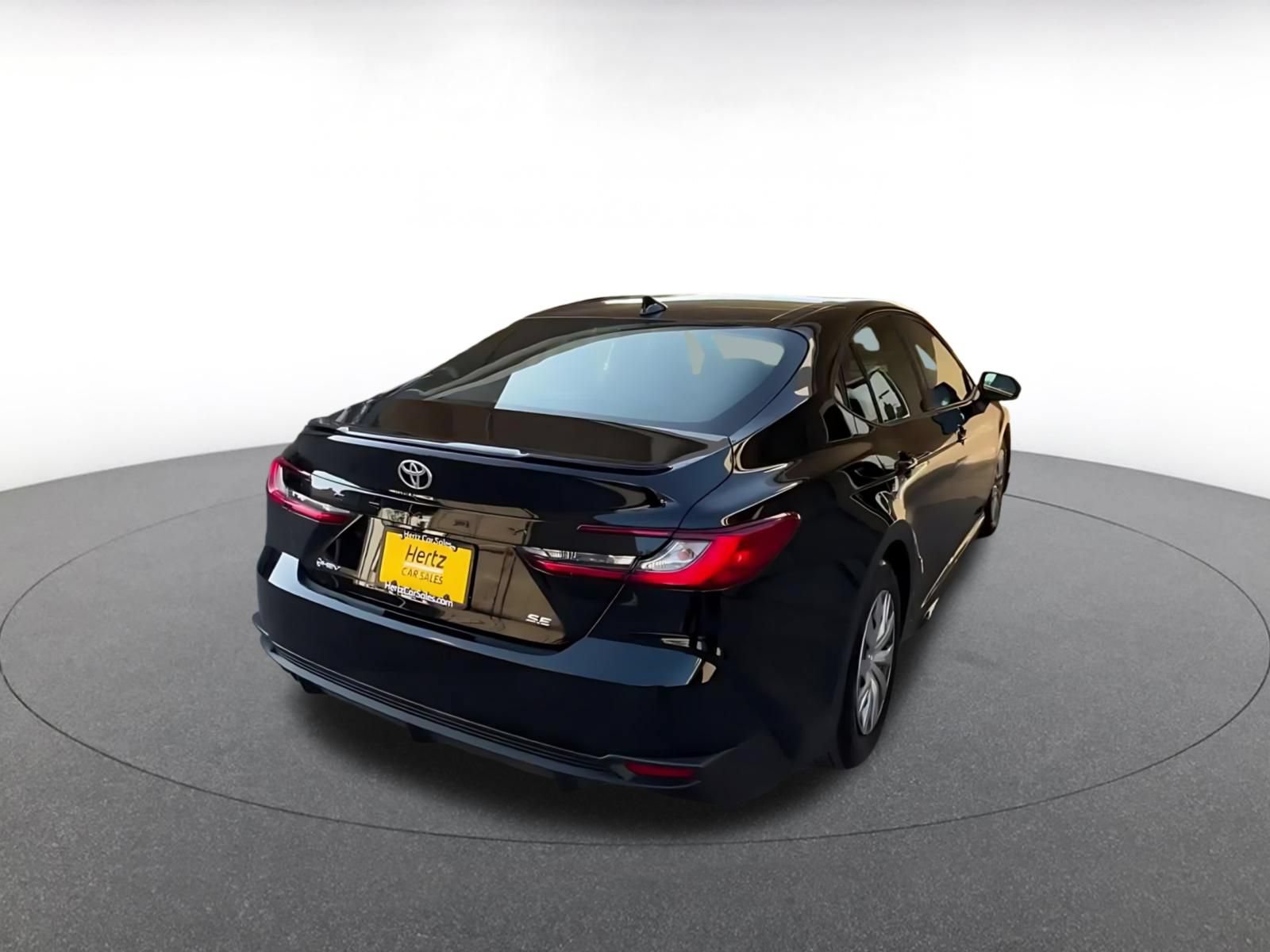 Used 2025 Toyota Camry SE FWD image 14