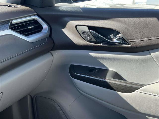 Used 2022 GMC Acadia SLT AWD/4WD image 37
