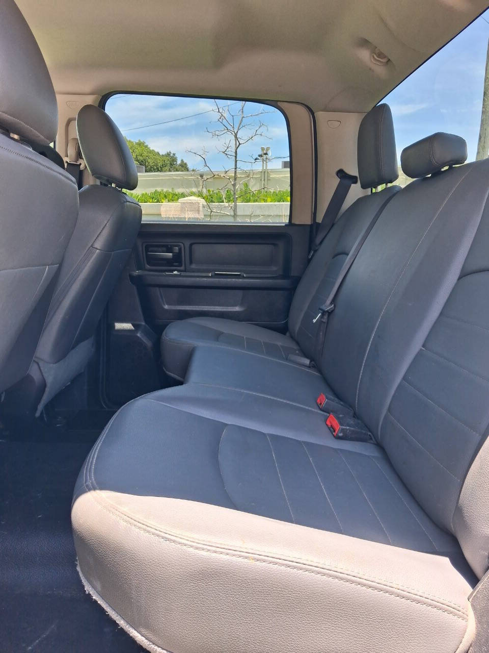 Used 2017 RAM 2500 Tradesman w/ Chrome Appearance Group AWD/4WD image 13