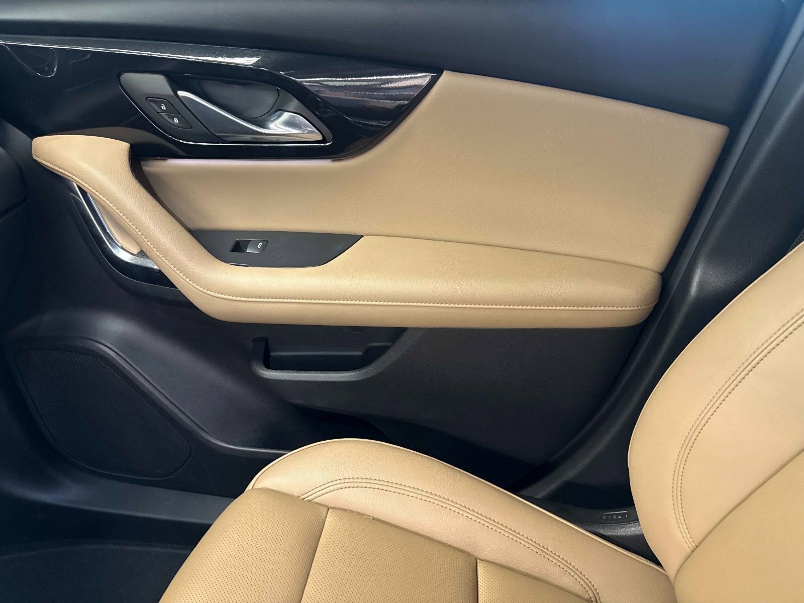 Used 2022 Chevrolet Blazer Premier image 22