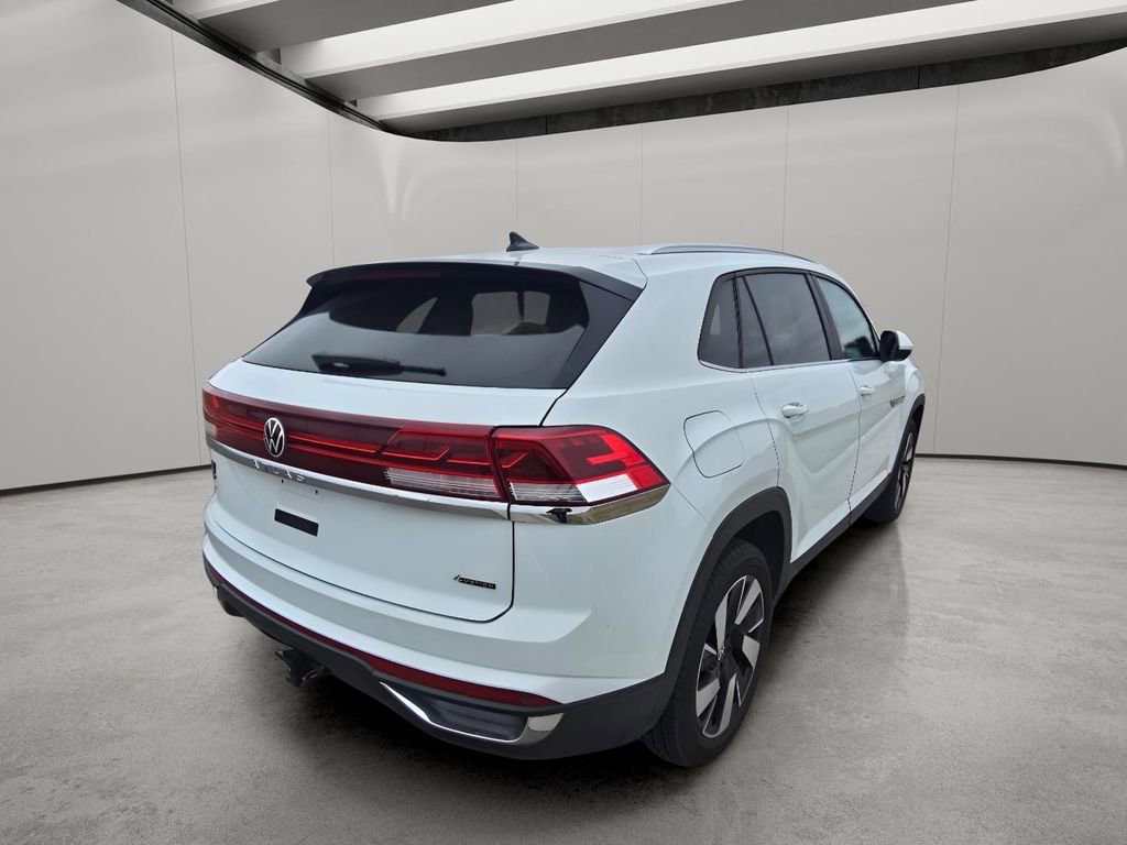 Used 2024 Volkswagen Atlas Cross Sport SE image 5