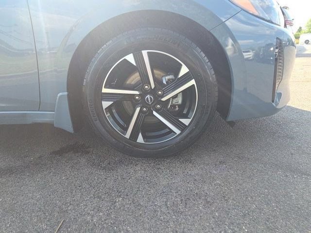 Used 2025 Nissan Sentra SV FWD image 43