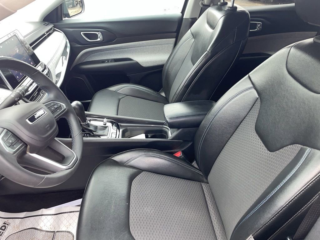Used 2022 Jeep Compass Latitude image 10