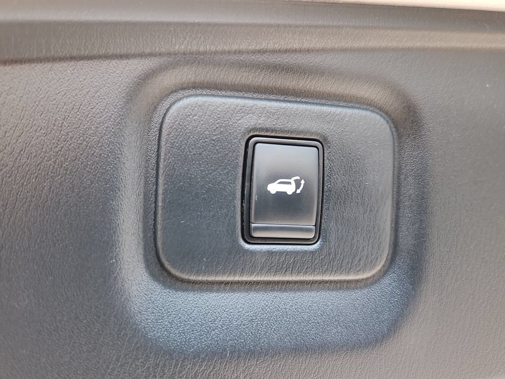 Used 2020 Nissan Pathfinder SL AWD/4WD image 12