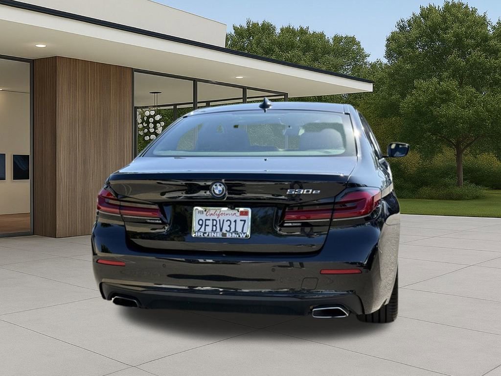 Certified 2023 BMW 530e w/ Convenience Package image 9
