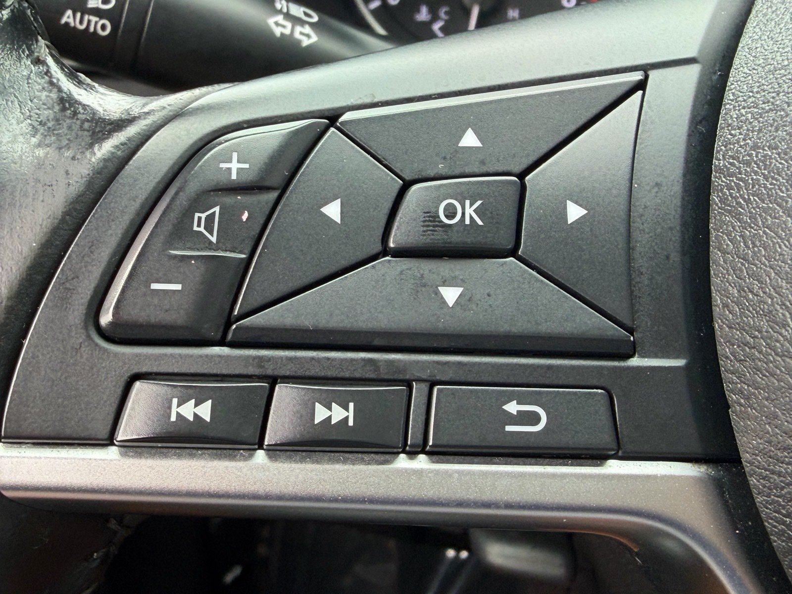 Used 2021 Nissan Sentra SV FWD image 28