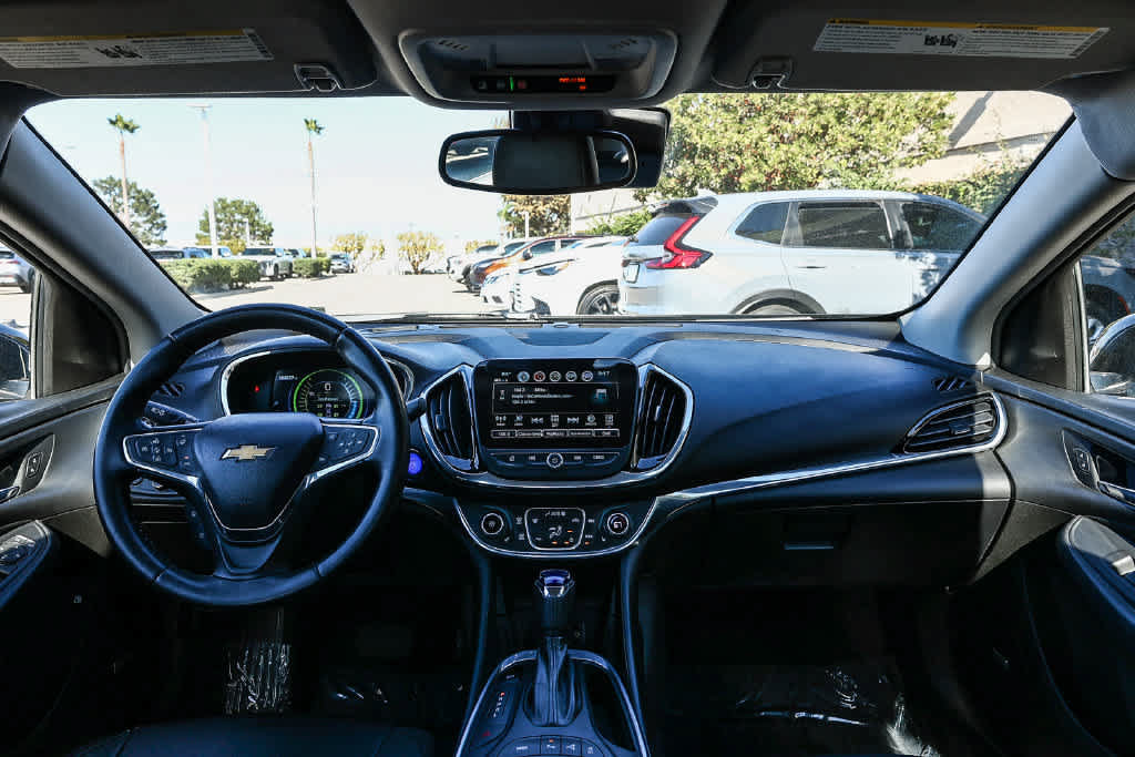 Used 2018 Chevrolet Volt Premier w/ Driver Confidence Package FWD image 13
