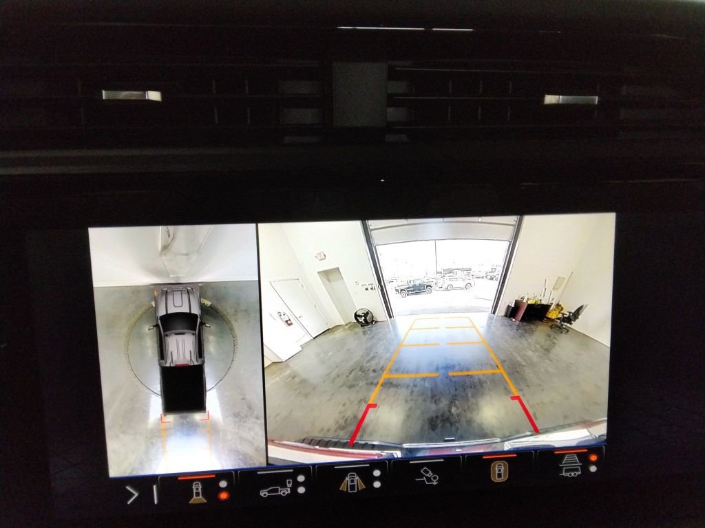 Used 2025 GMC Sierra 2500 AT4 w/ AT4 Premium Plus Package image 26