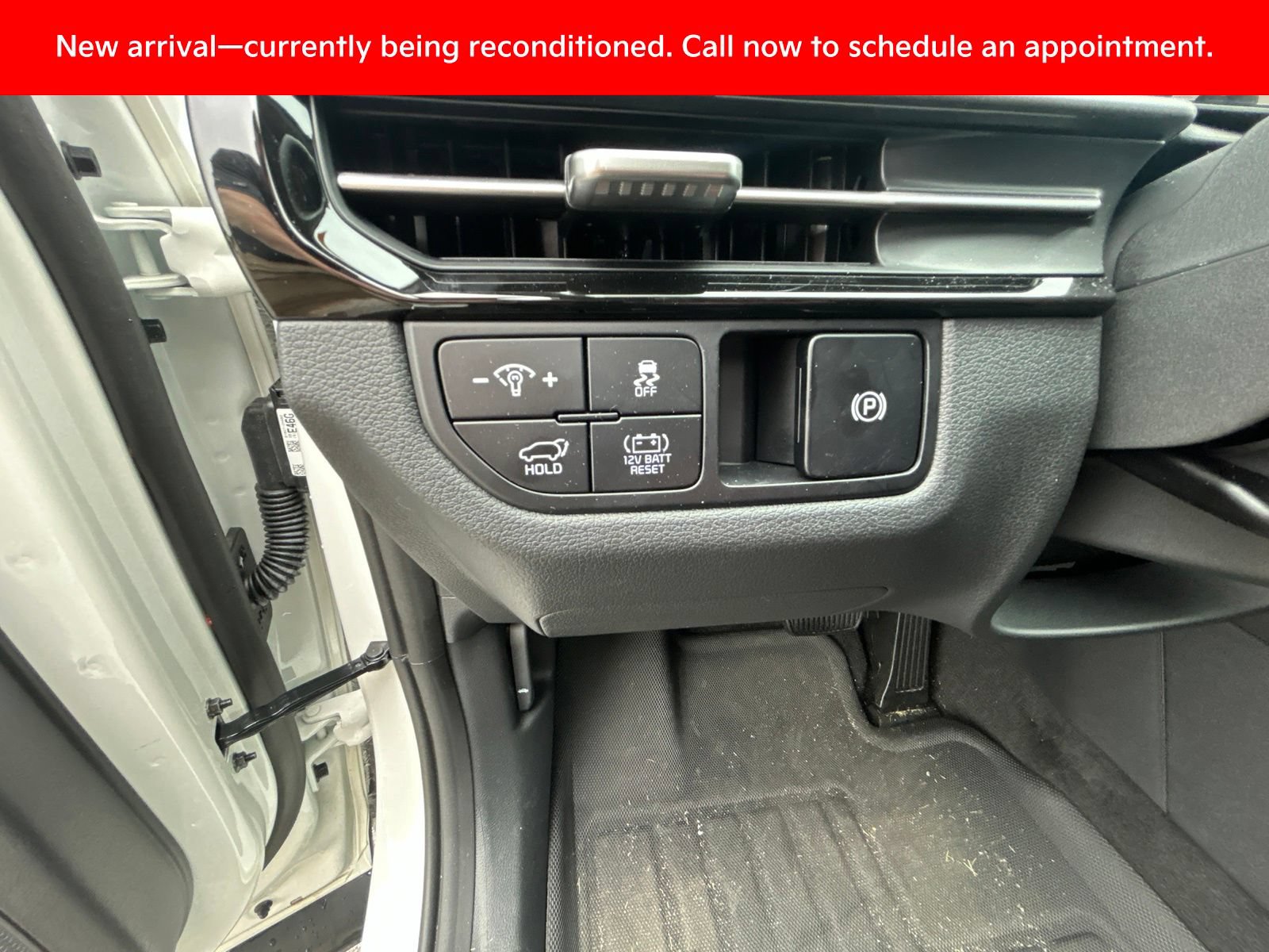 Certified 2026 Kia Sportage EX AWD/4WD image 15