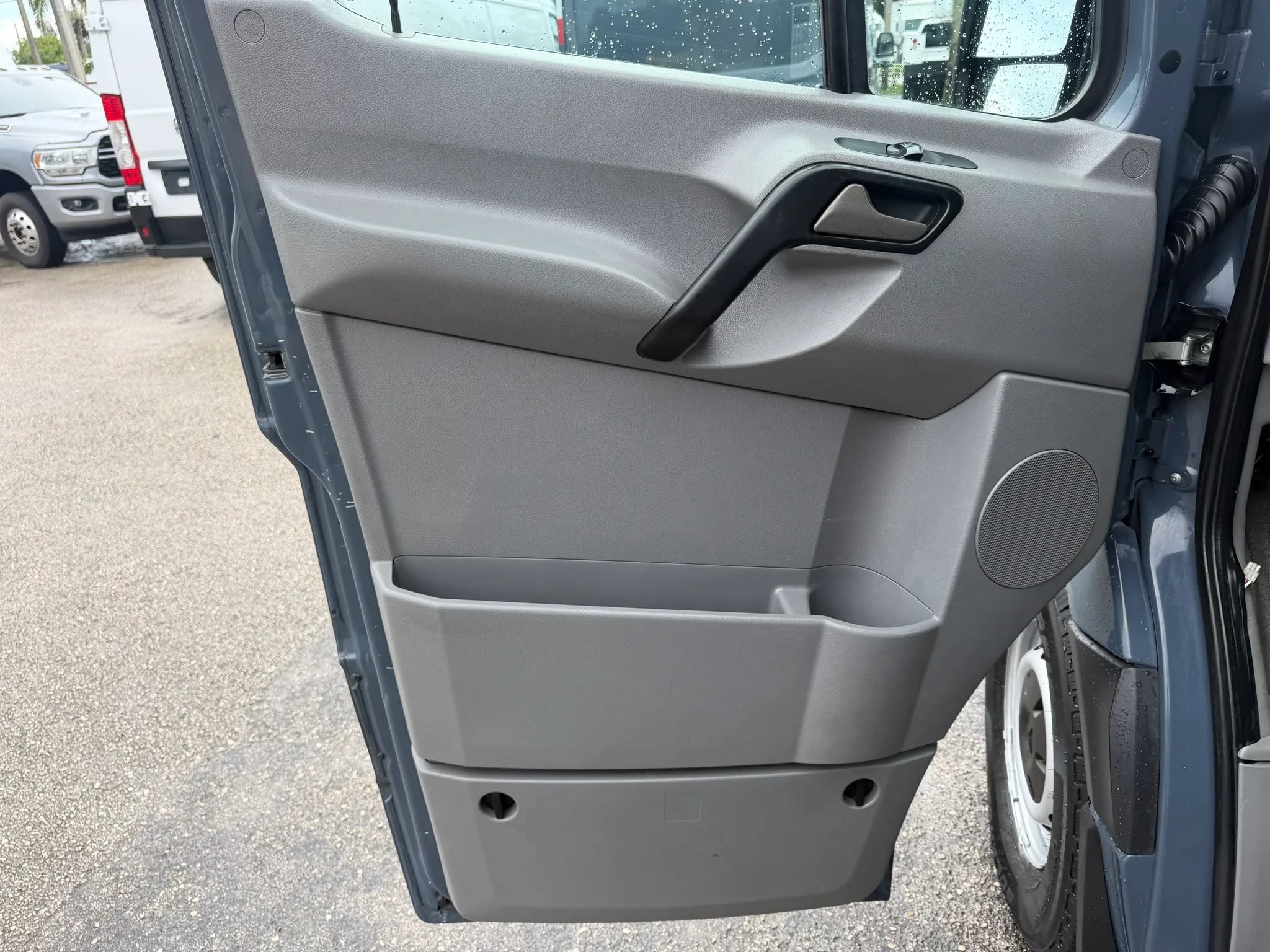 Used 2018 Mercedes-Benz Sprinter 2500 image 10