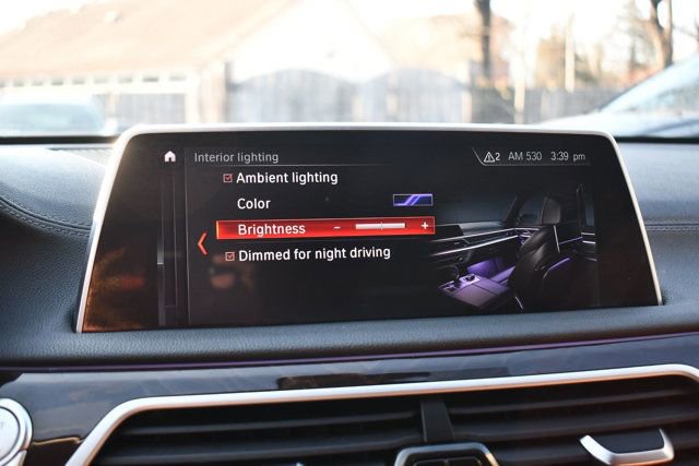 Used 2018 BMW 740i xDrive image 41