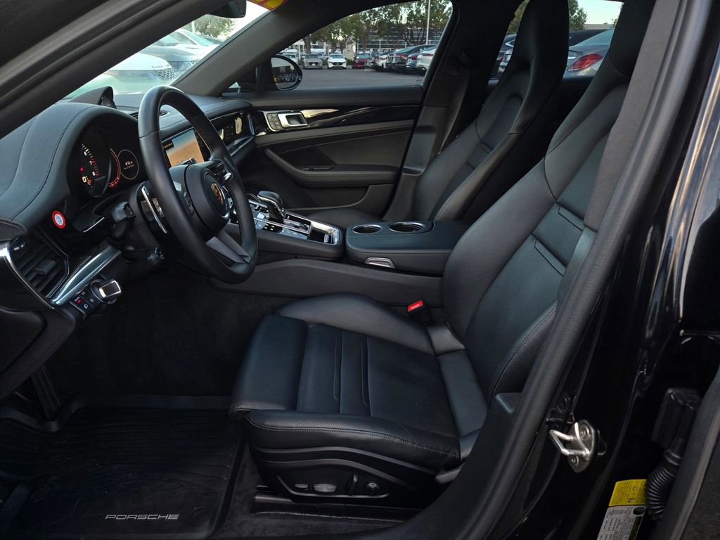 Used 2022 Porsche Panamera 4 w/ Premium Package image 22