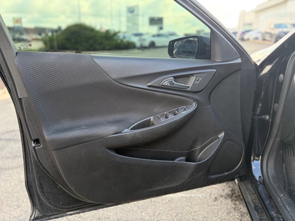 Used 2024 Chevrolet Malibu RS w/ LPO, Floor Liner Package FWD image 15