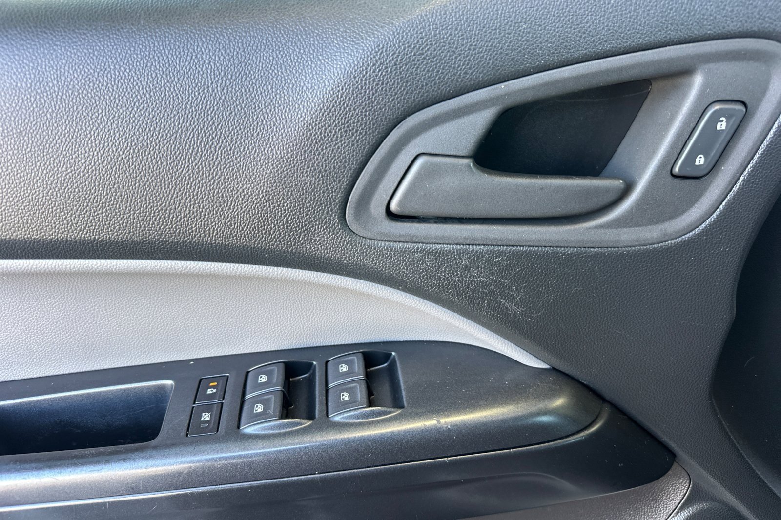 Used 2022 Chevrolet Colorado W/T w/ WT Convenience Package RWD image 10