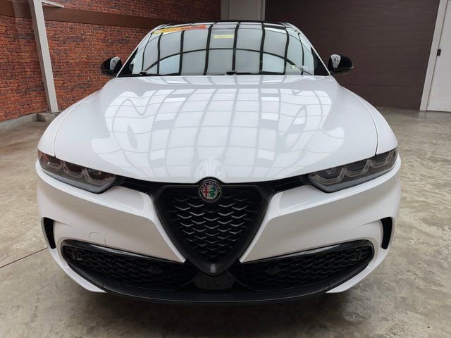 Used 2024 Alfa Romeo Tonale Veloce image 8