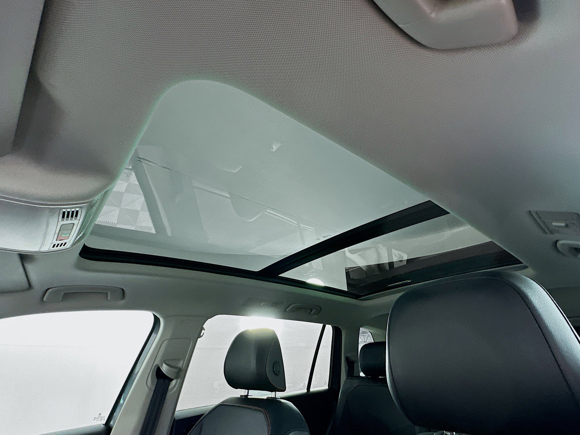 Used 2024 Volkswagen Tiguan Wolfsburg Edition image 25