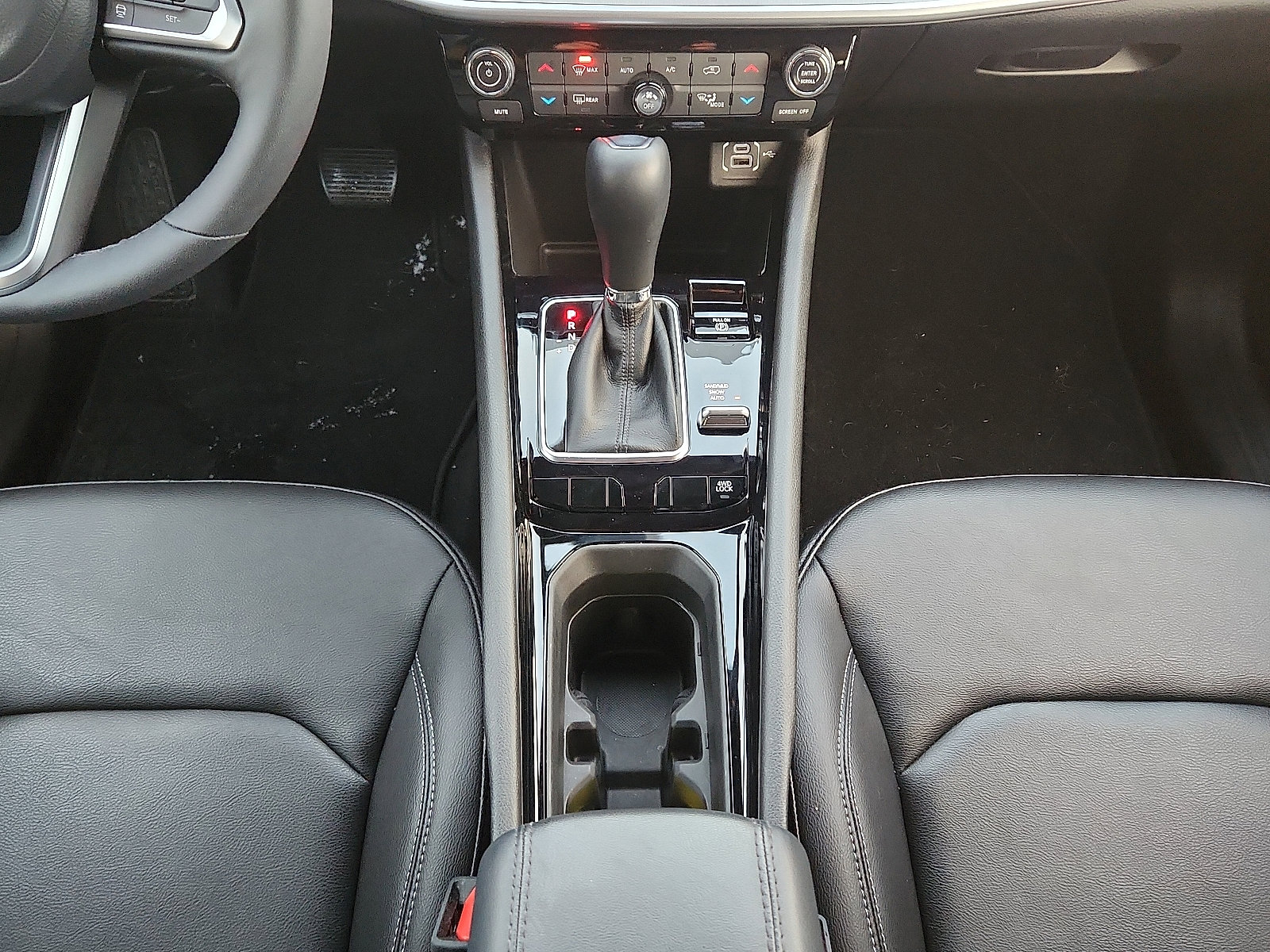 Used 2025 Jeep Compass Limited image 19