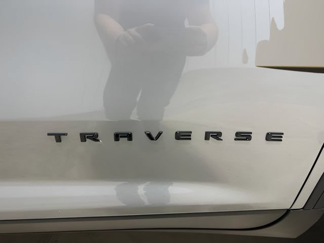 Used 2026 Chevrolet Traverse Z71 w/ LPO, Floor Liner Package AWD/4WD image 37