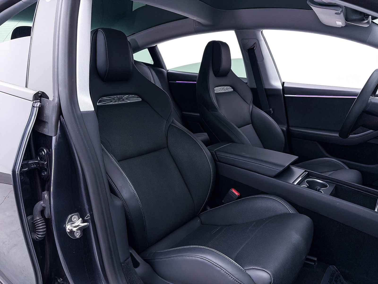 Used 2024 Tesla Model 3 Performance image 30