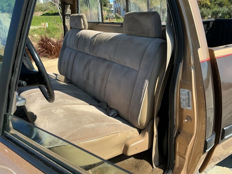 Used 1991 Dodge D/W Truck 350 AWD/4WD image 29