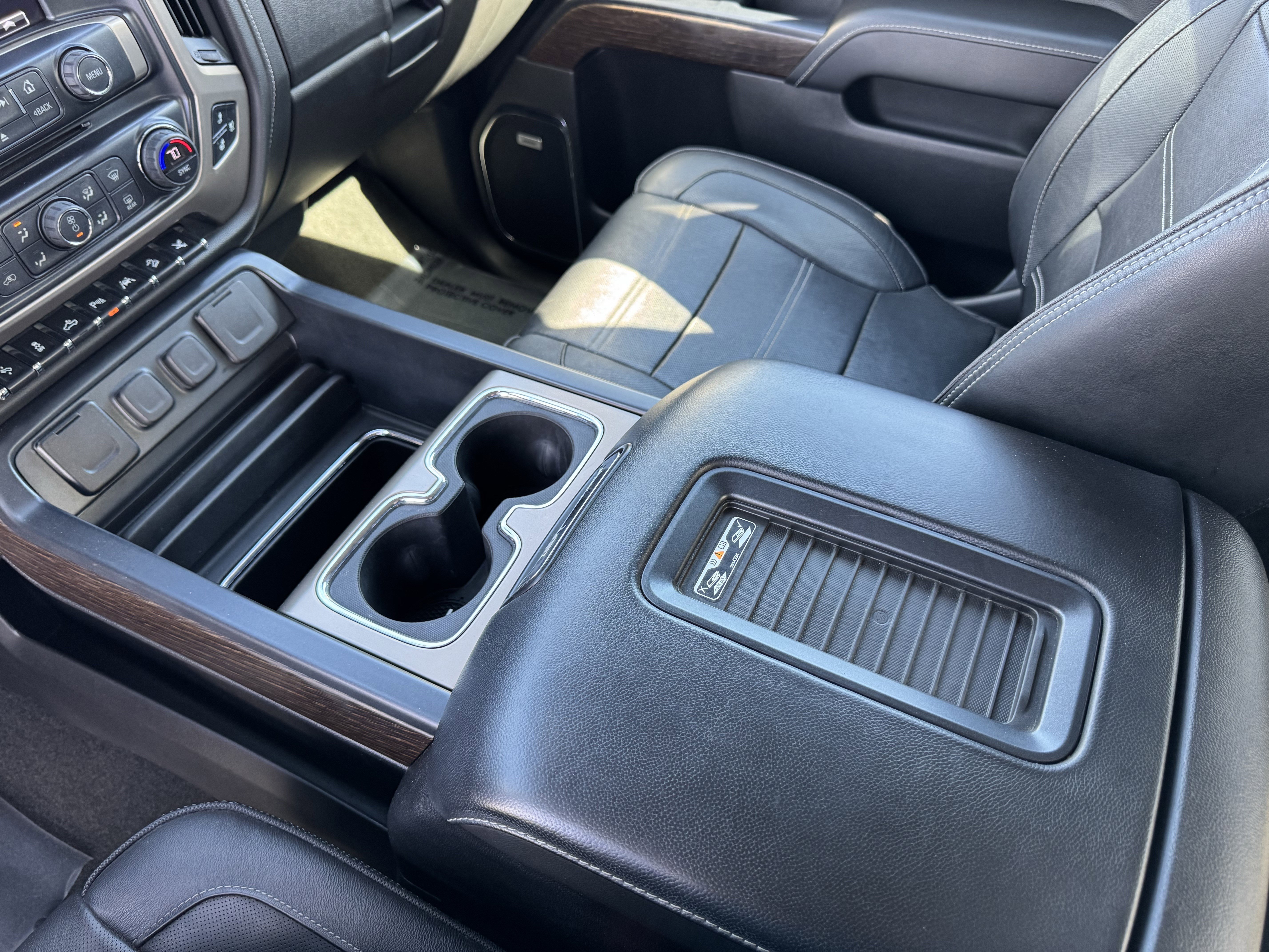 Used 2018 GMC Sierra 1500 Denali w/ Denali Ultimate Package AWD/4WD image 31