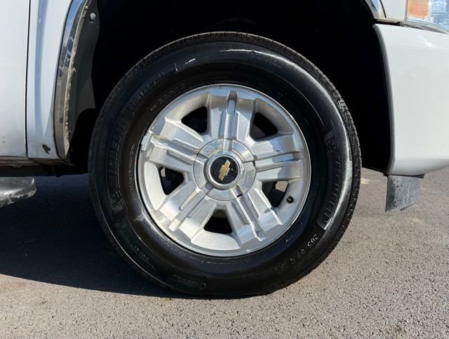 Used 2011 Chevrolet Silverado 1500 LT w/ All-Star Edition AWD/4WD image 8