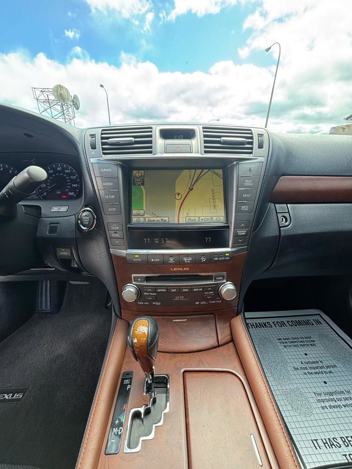 Used 2010 Lexus LS 460 Luxury RWD image 18