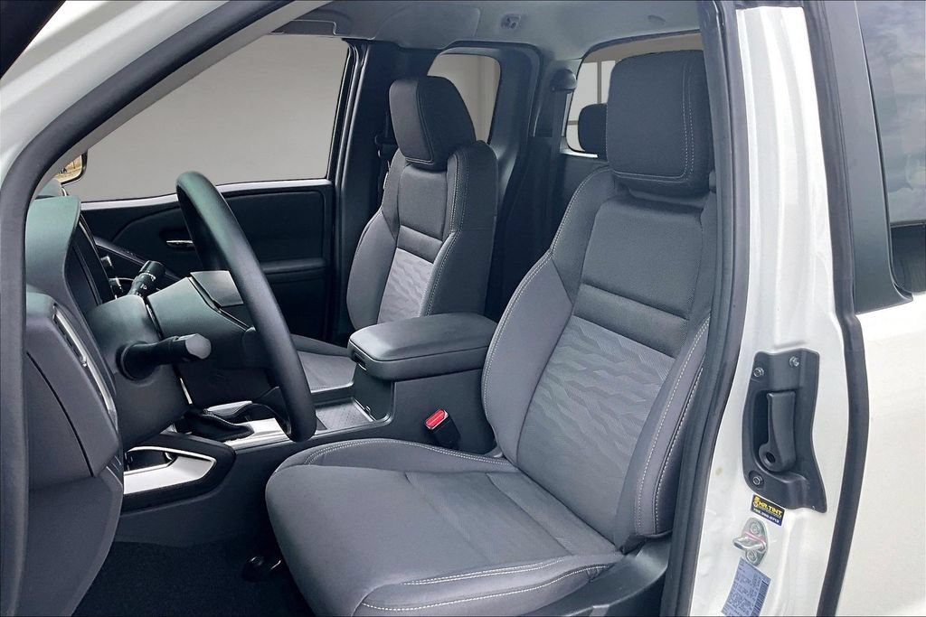 Used 2024 Nissan Frontier SV RWD image 21