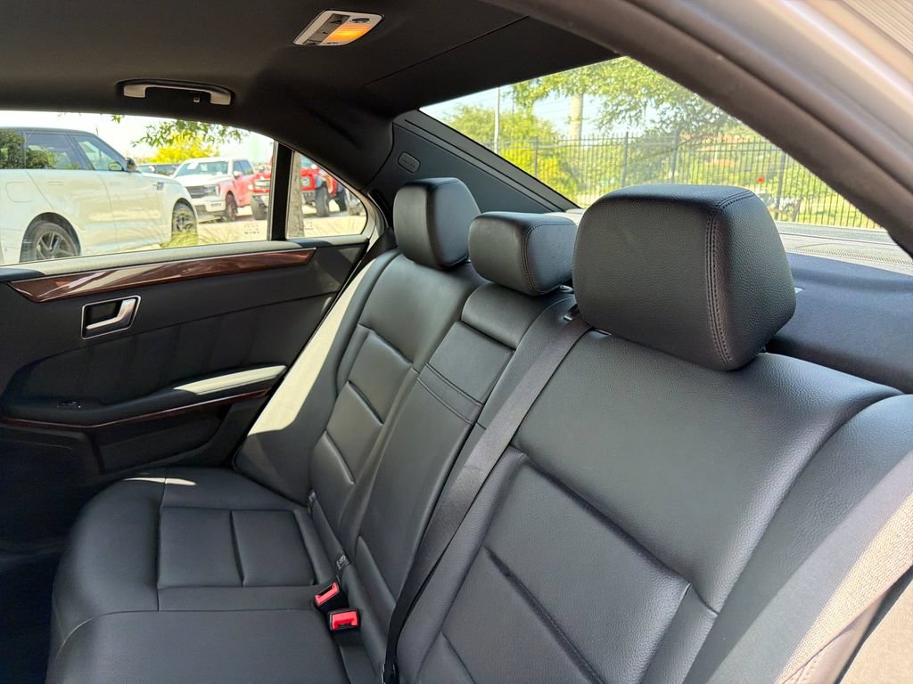 Used 2013 Mercedes-Benz E 350 4MATIC Sedan image 31