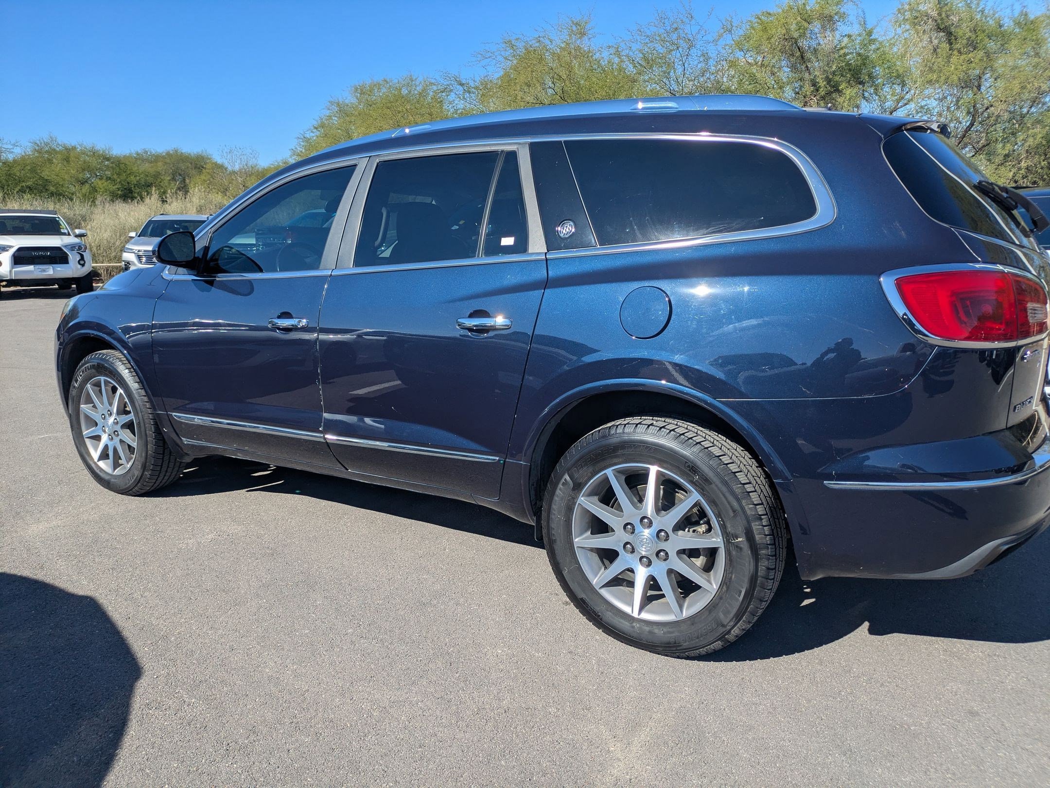 Used 2017 Buick Enclave Leather image 6