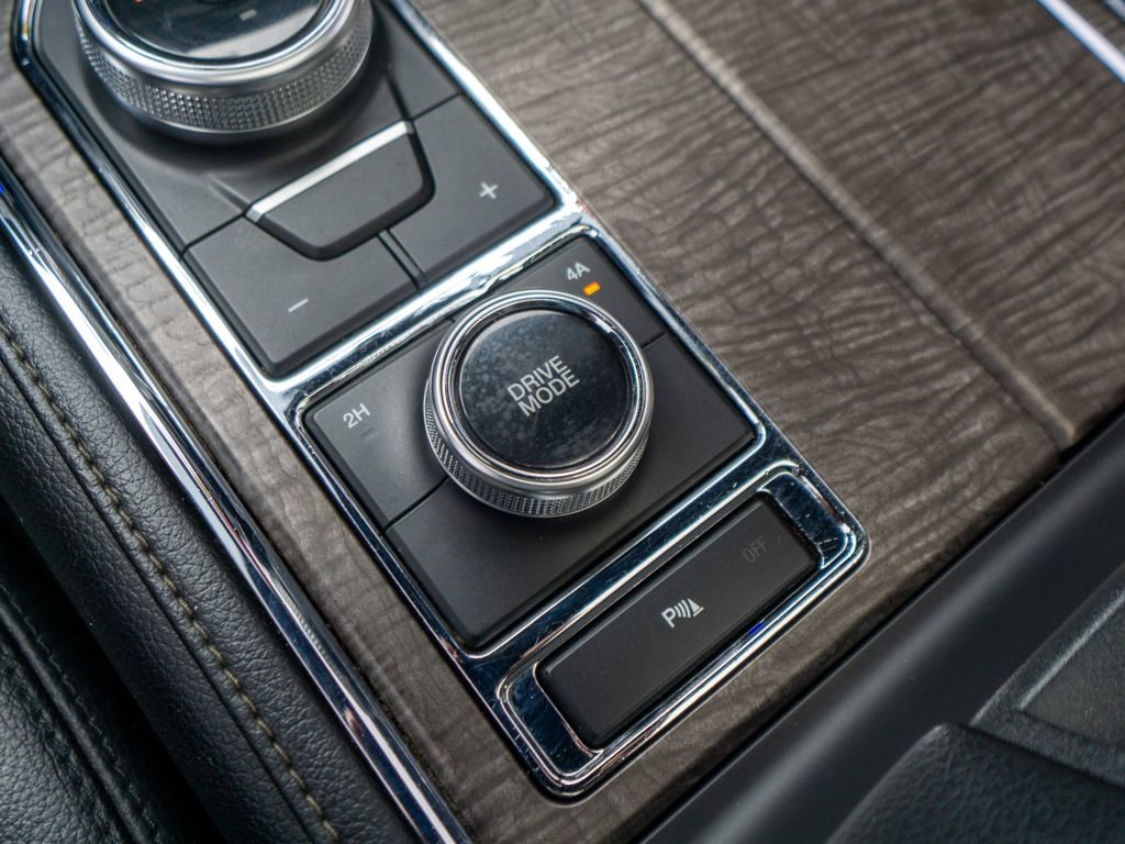 Used 2020 Ford Expedition Max Limited w/ Equipment Group 301A image 33