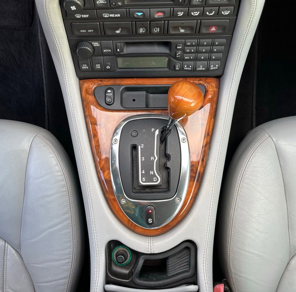 Used 2004 Jaguar XK8 Convertible RWD image 24