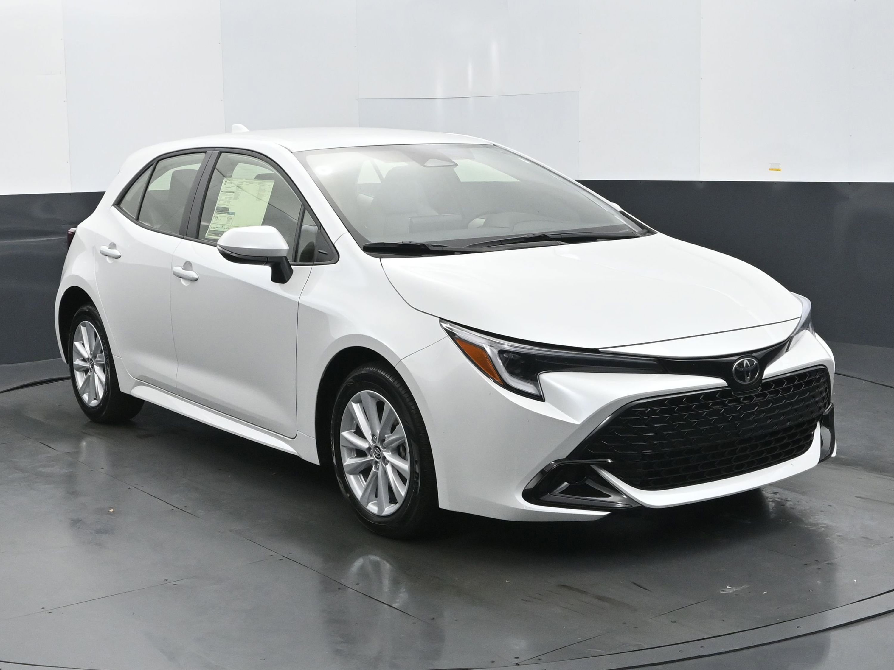 Used 2025 Toyota Corolla SE image 7
