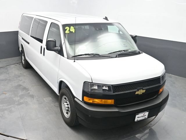 Used 2024 Chevrolet Express 3500 LS RWD image 24
