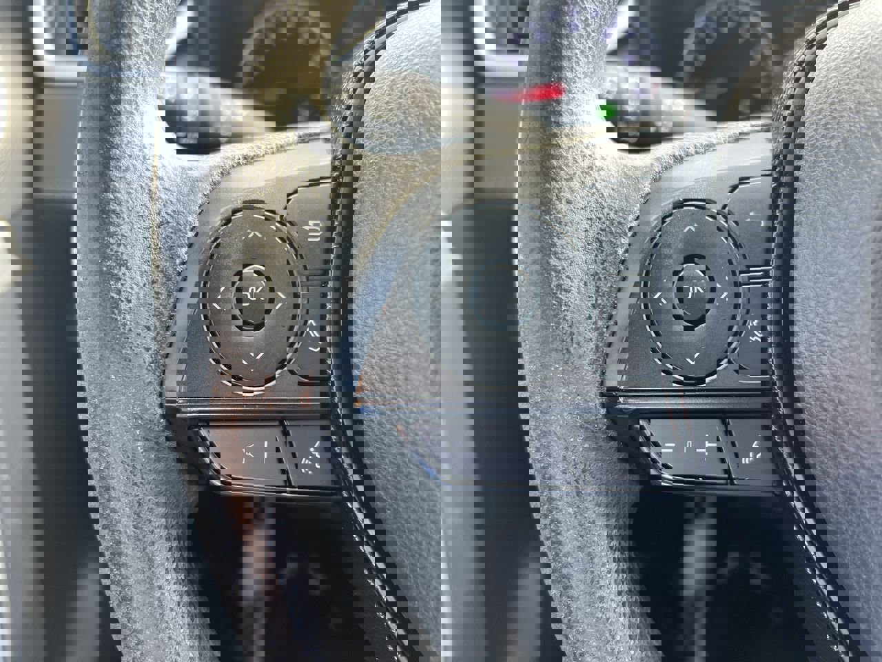 Used 2021 Toyota RAV4 XLE image 19