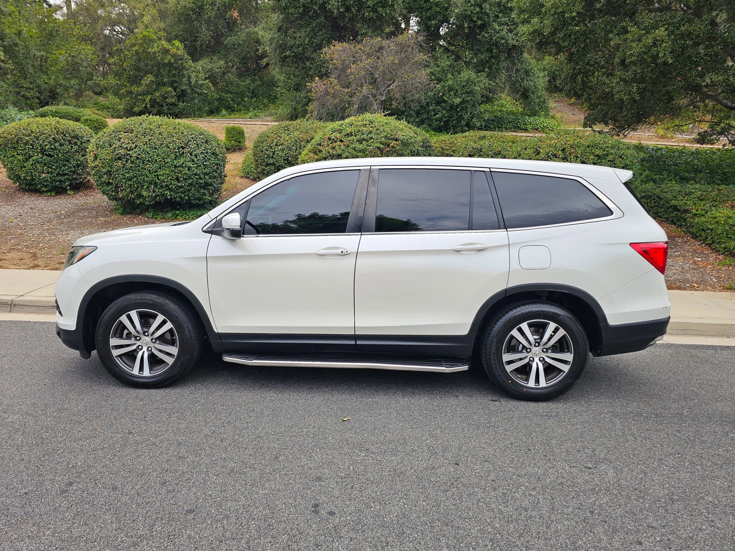 Used 2018 Honda Pilot EX-L image 3