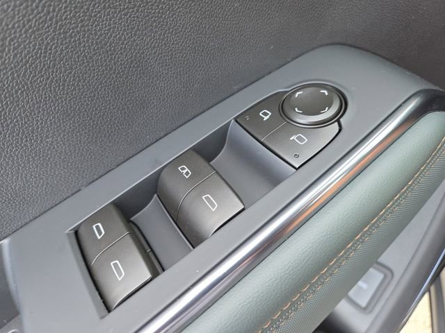 New 2026 GMC Acadia AT4 w/ LPO, Floor Liner Package image 34