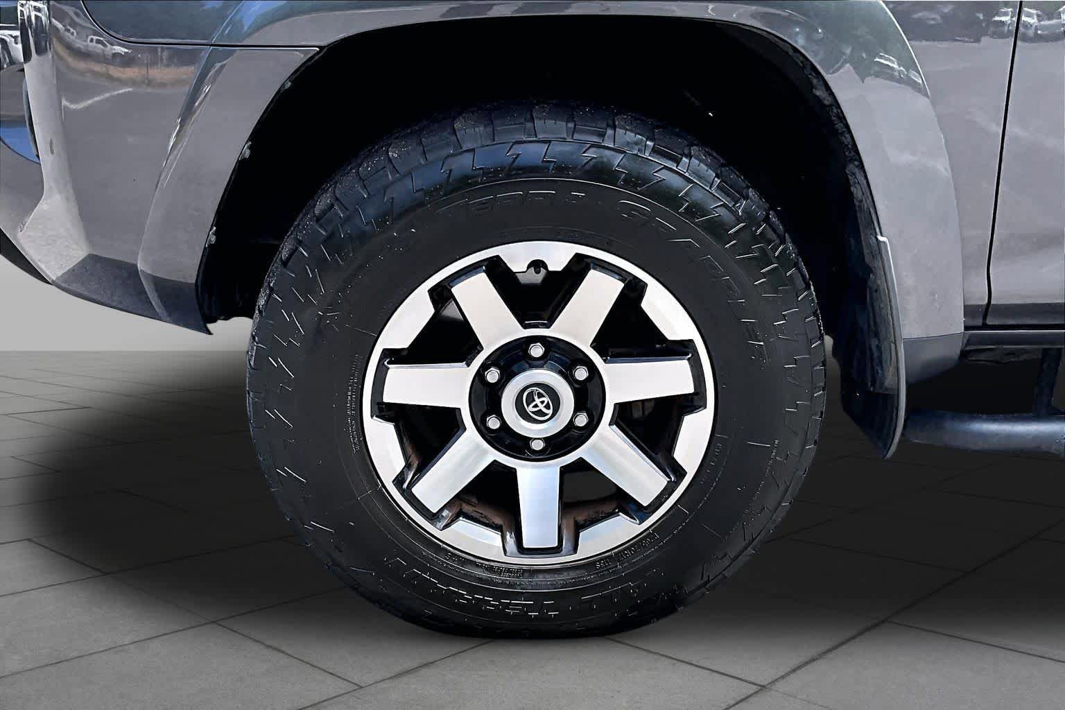 Certified 2021 Toyota 4Runner TRD Off-Road Premium AWD/4WD image 11