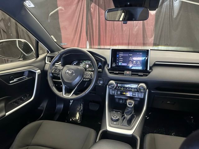 Used 2025 Toyota RAV4 SE w/ Convenience Package AWD/4WD image 20