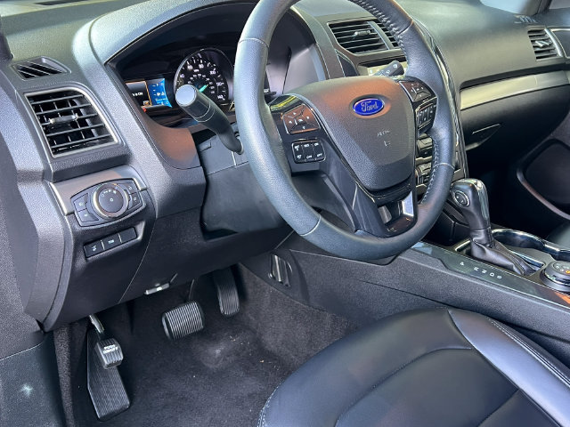 Certified 2019 Ford Explorer XLT w/ Equipment Group 202A AWD/4WD image 18