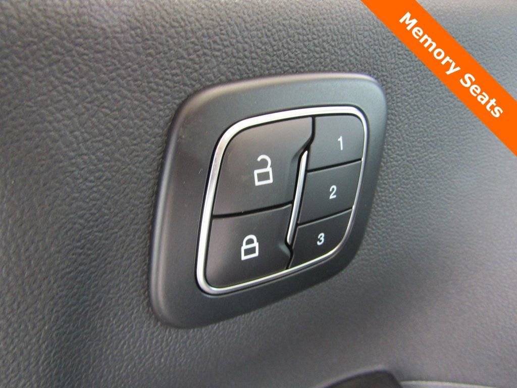 New 2025 Ford Escape SE w/ PHEV Premium Package image 6