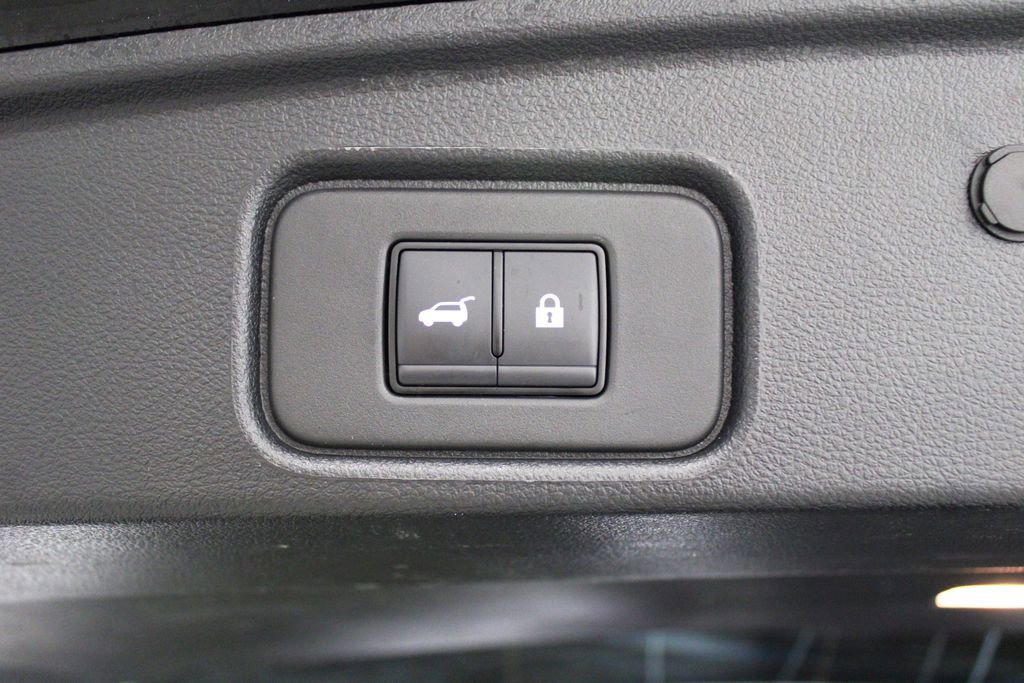 Used 2025 Nissan Pathfinder SV AWD/4WD image 42