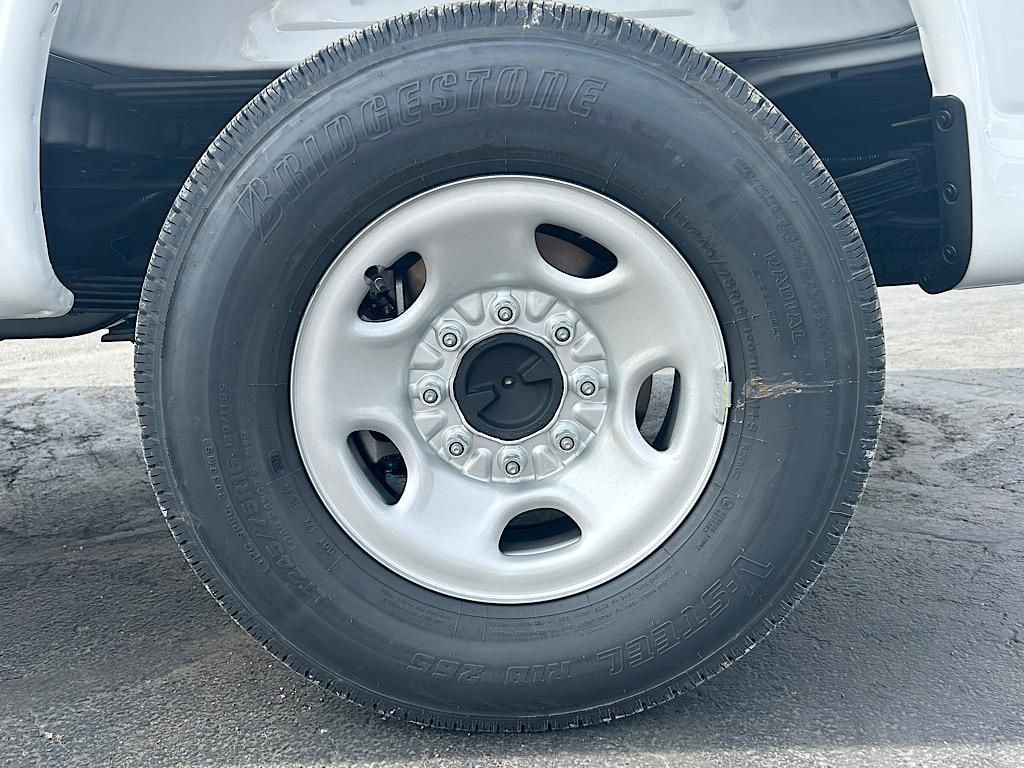 New 2025 Chevrolet Express 3500 Extended w/ Driver Convenience Package image 21