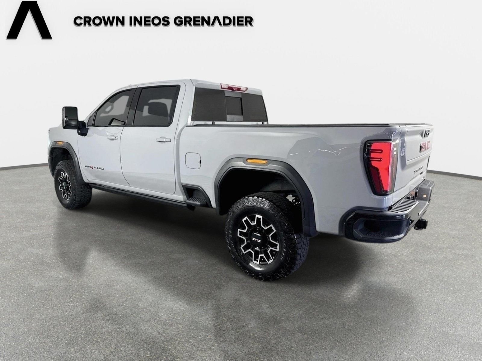 Used 2024 GMC Sierra 2500 AT4X AWD/4WD image 7