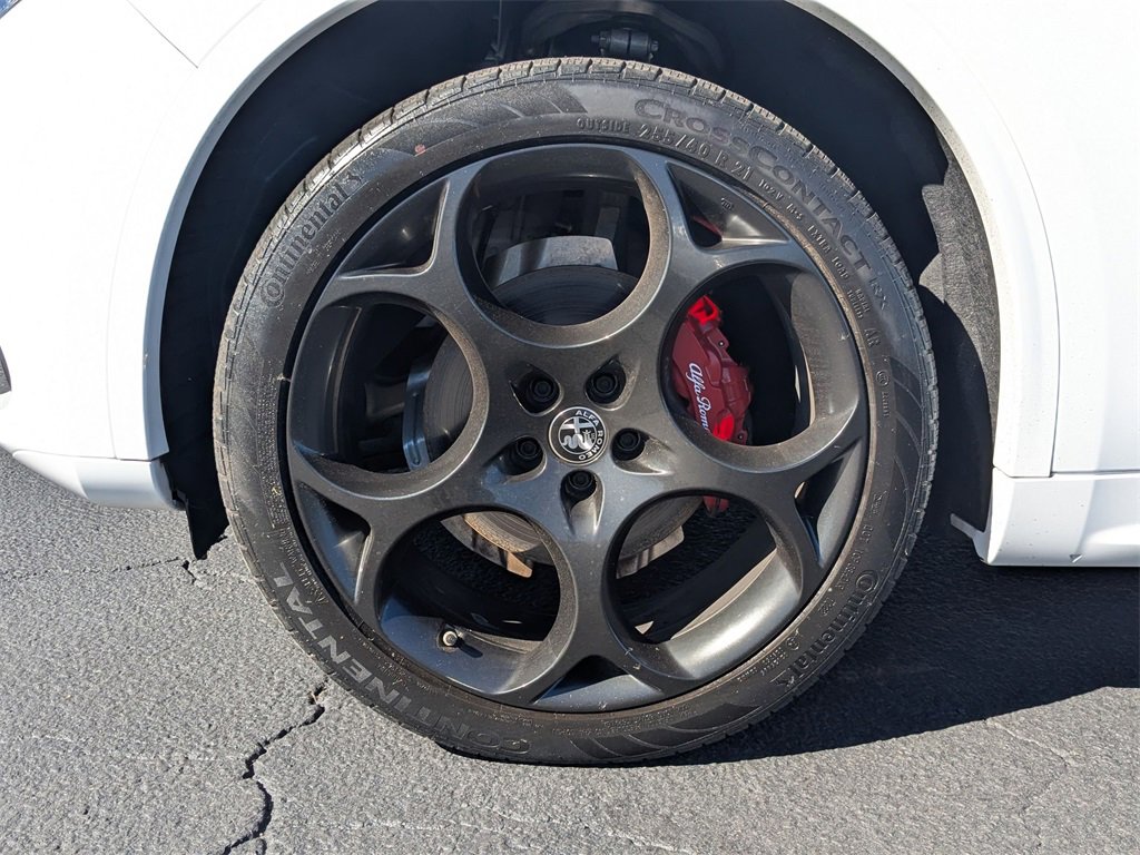 Used 2023 Alfa Romeo Stelvio Veloce image 23