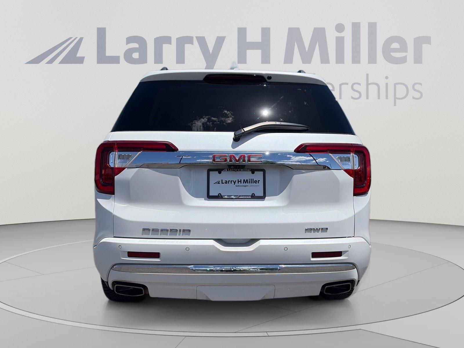 Used 2021 GMC Acadia Denali w/ Denali Ultimate Package AWD/4WD image 5