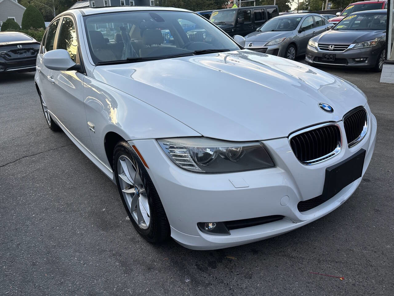 Used 2010 BMW 328i xDrive Sedan image 3